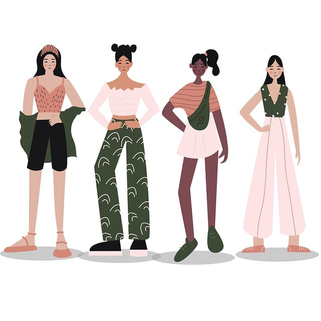 4 différentes jeunes filles